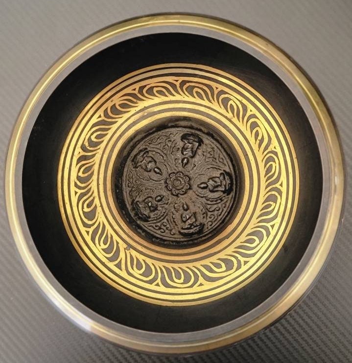 Namaste 7" Five Dhyani Buddha’s carved Etched Singing Bowl with Mallet