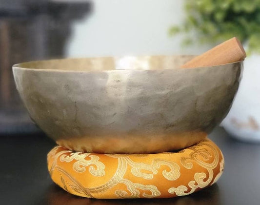Namaste 8.25” High Quality Hand Hammered Singing Bowl with Mallet & Ring Cushion