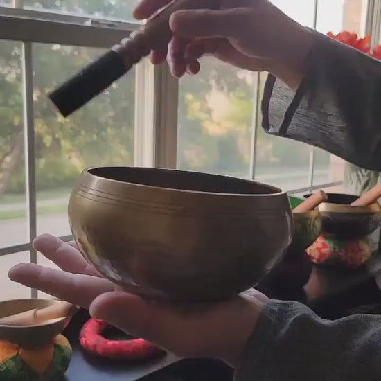 Namaste 5.5” and 4.5" High Quality Hand Hammered Singing Bowl with Mallet & Ring Cushion
