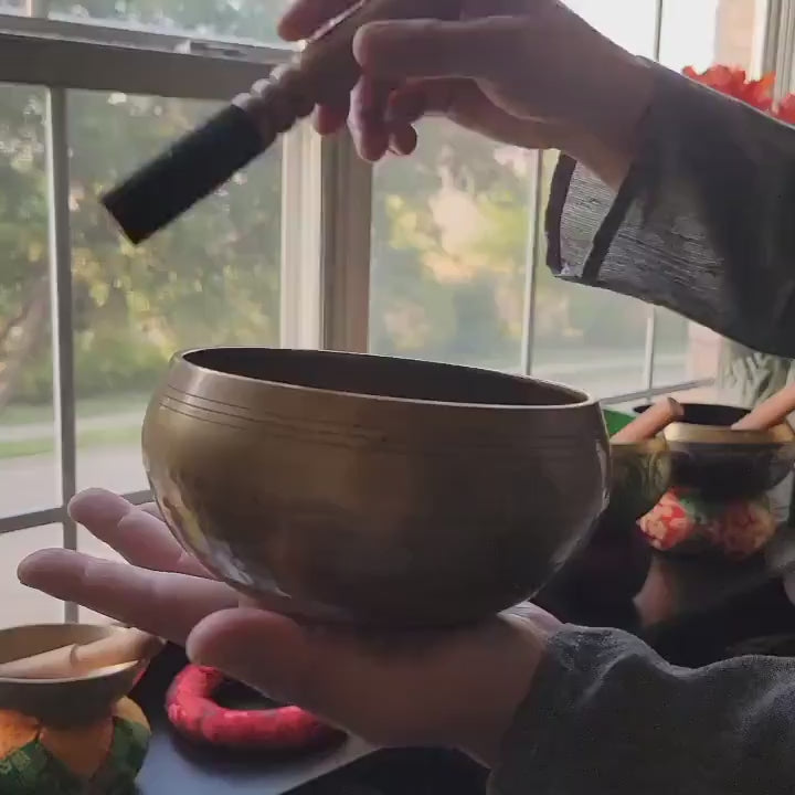 Namaste 5.5” and 4.5" High Quality Hand Hammered Singing Bowl with Mallet & Ring Cushion